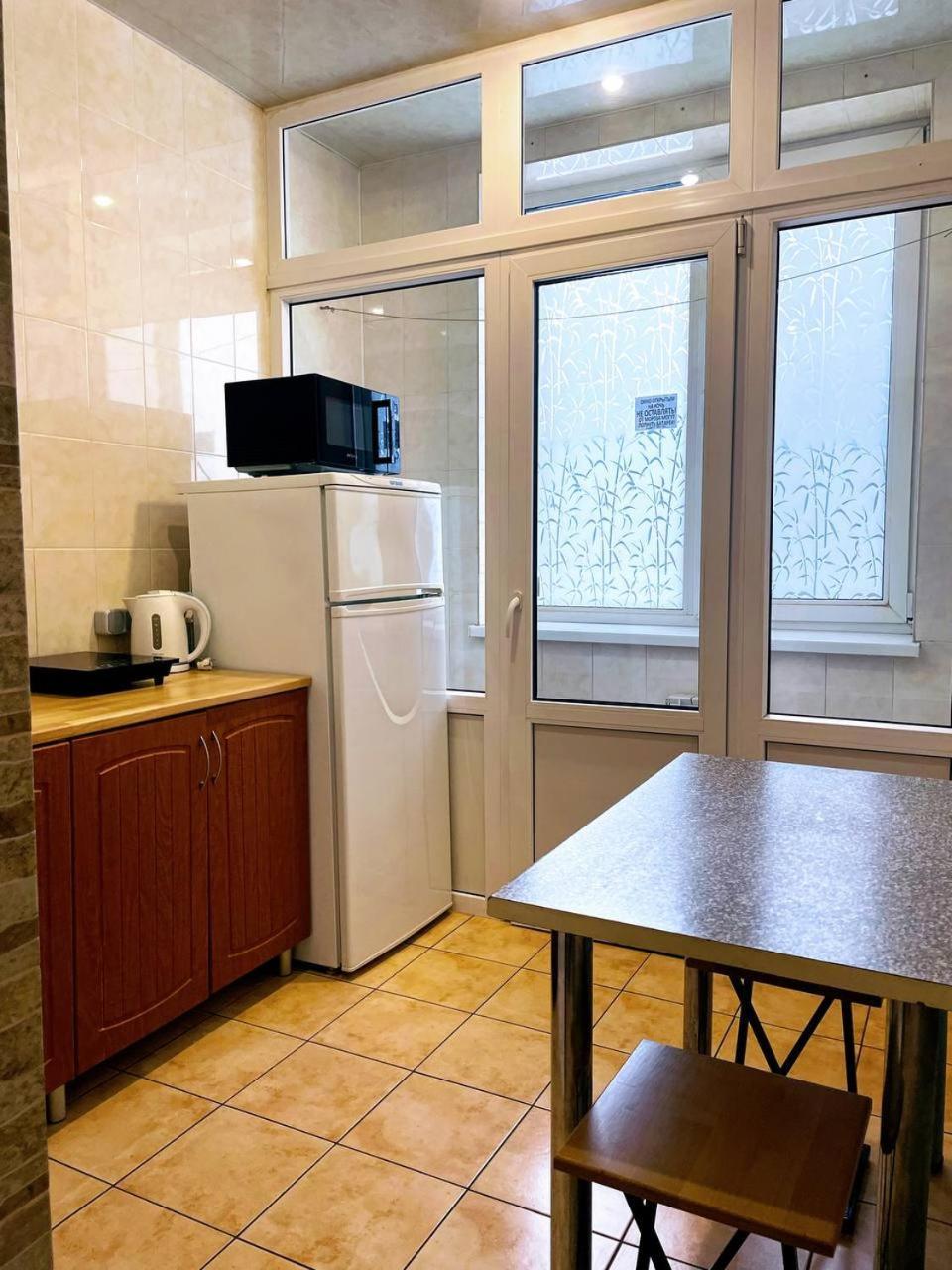 Апартаменты В Центре Кривого Рога Krivoy Rog Ngoại thất bức ảnh